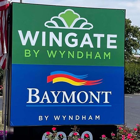 Wingate By Wyndham Dayton North Hotel Bagian luar foto